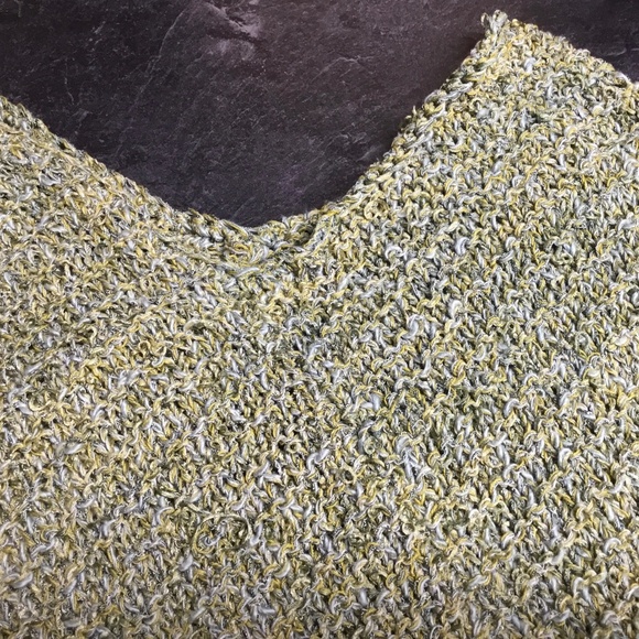 Green and Ivory Hand-knit Poncho Brand New Never Worn - Picture 5 of 6